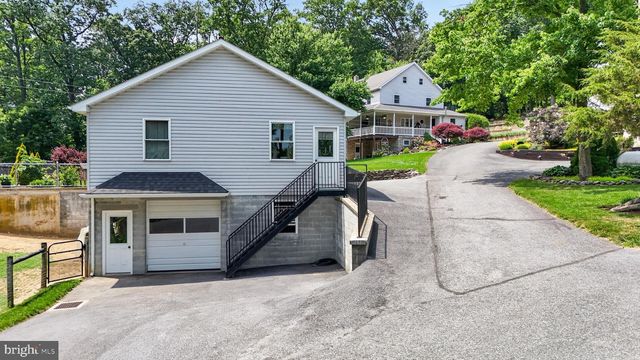 257 HILL RD, New Holland, PA 17557