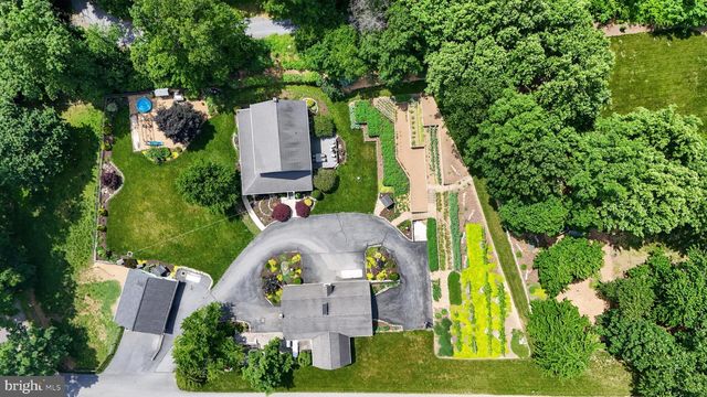 257 HILL RD, New Holland, PA 17557