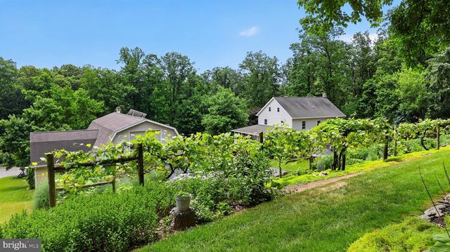 257 HILL RD, New Holland, PA 17557
