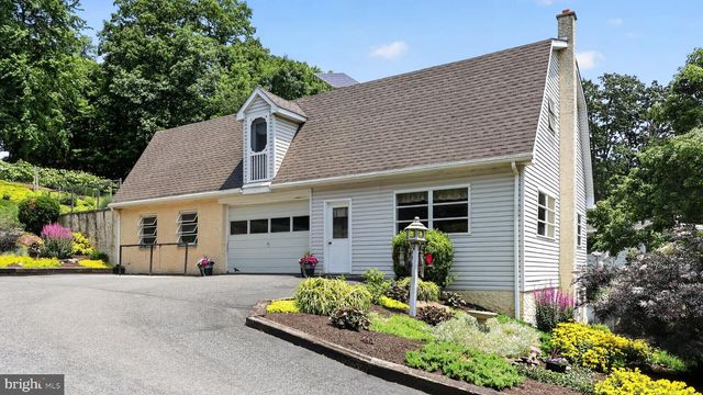 257 HILL RD, New Holland, PA 17557