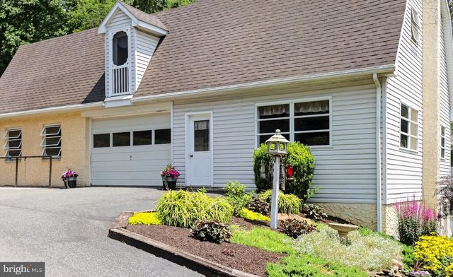 257 HILL RD, New Holland, PA 17557