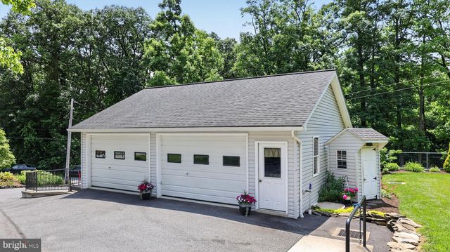 257 HILL RD, New Holland, PA 17557