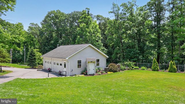 257 HILL RD, New Holland, PA 17557