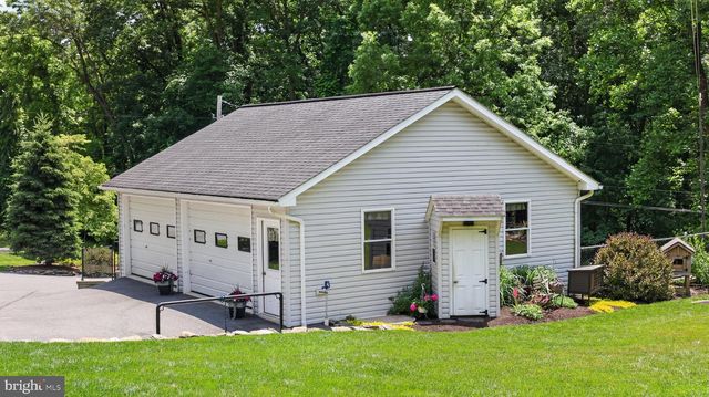 257 HILL RD, New Holland, PA 17557