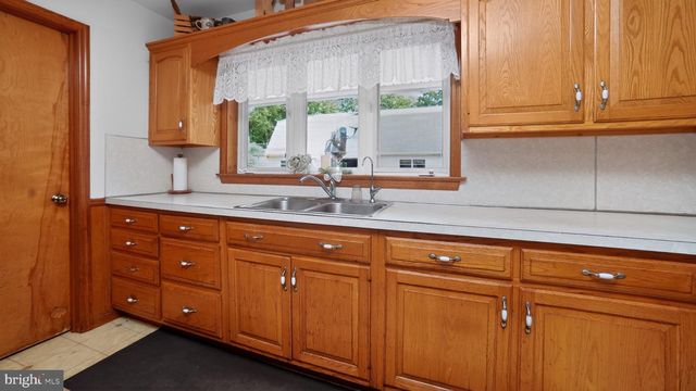 257 HILL RD, New Holland, PA 17557