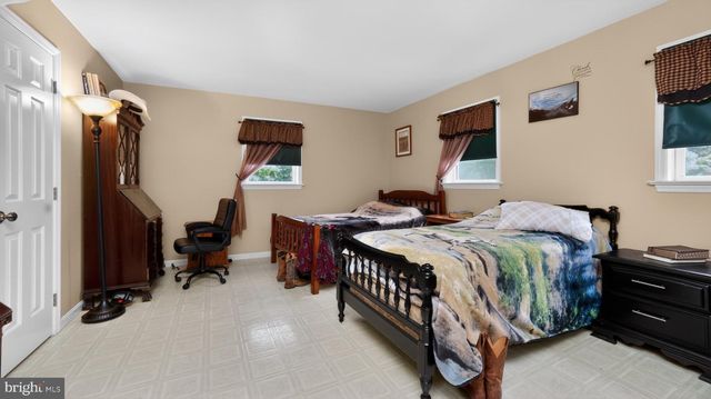 257 HILL RD, New Holland, PA 17557