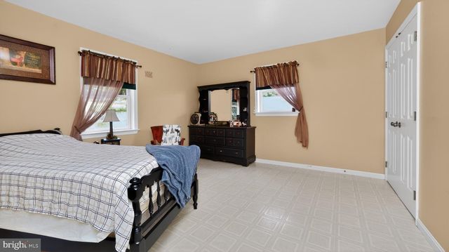 257 HILL RD, New Holland, PA 17557