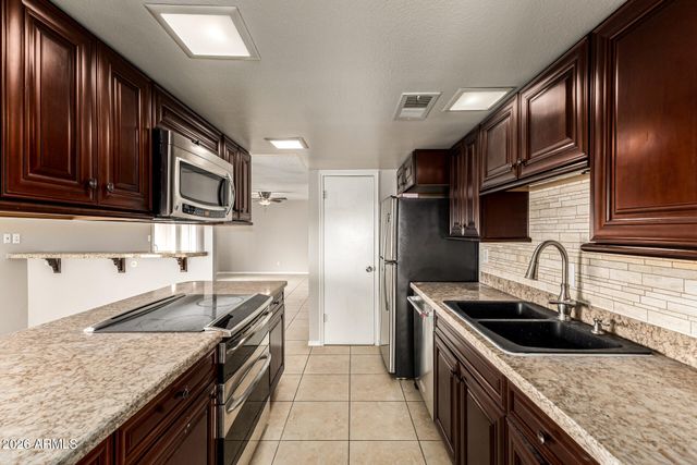 3108 W CLINTON Street, Phoenix, AZ 85029