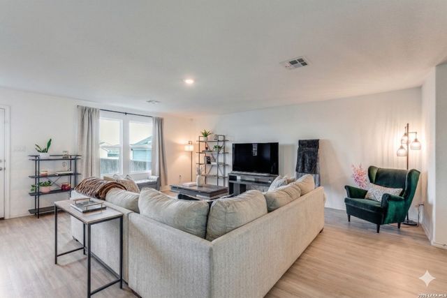 5319 Devils Ridge, Converse, TX 78109