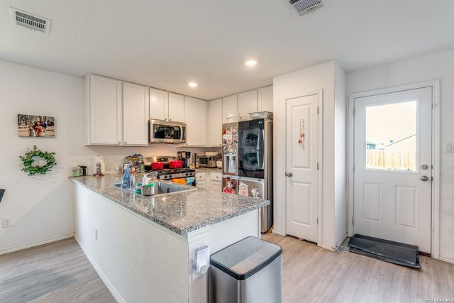 5319 Devils Ridge, Converse, TX 78109