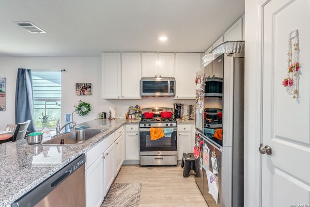 5319 Devils Ridge, Converse, TX 78109