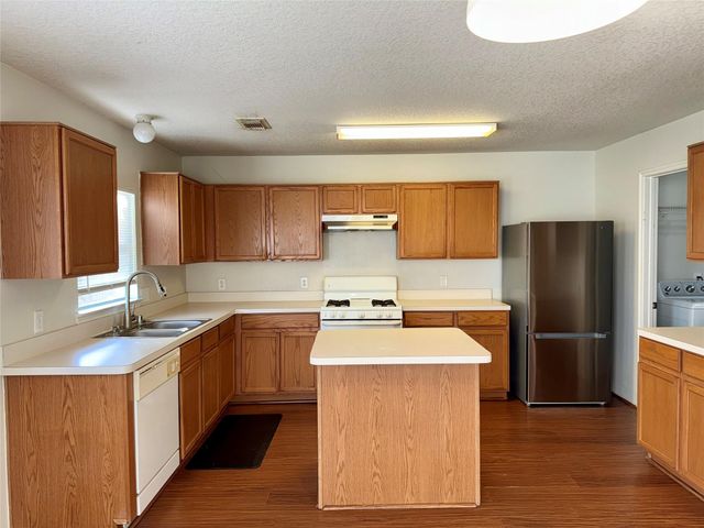 14954 Sugar Peak Drive, Sugar Land, TX 77498