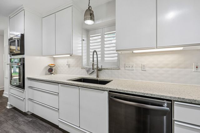 1023 Springbrook Drive, Plano, TX 75075