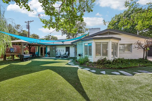 1023 Springbrook Drive, Plano, TX 75075