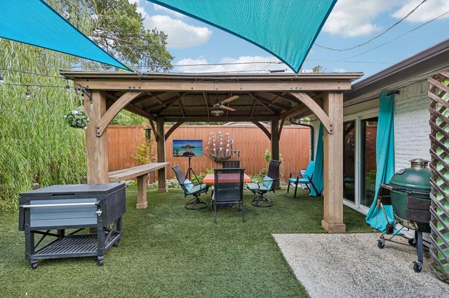1023 Springbrook Drive, Plano, TX 75075