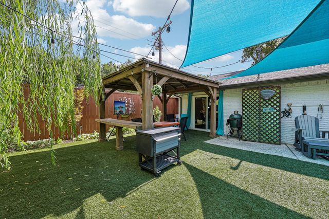 1023 Springbrook Drive, Plano, TX 75075