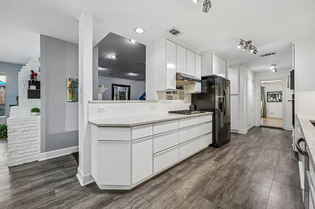 1023 Springbrook Drive, Plano, TX 75075