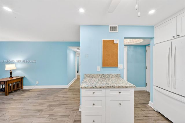2301 S Ocean Drive 2302, Hollywood, FL 33019