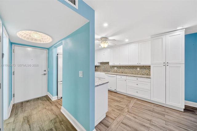 2301 S Ocean Drive 2302, Hollywood, FL 33019