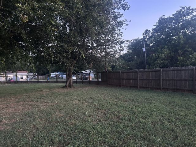 2915 Sagittarius Lane, Granbury, TX 76049