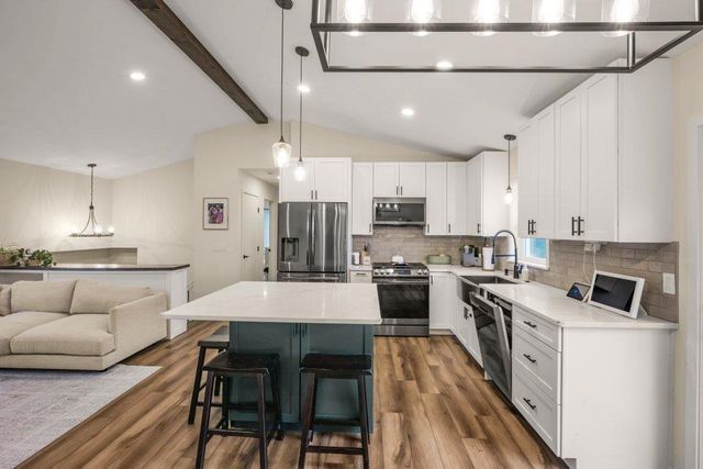 9616 Minnesota Lane N, Maple Grove, MN 55369