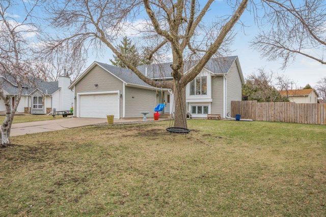 9616 Minnesota Lane N, Maple Grove, MN 55369