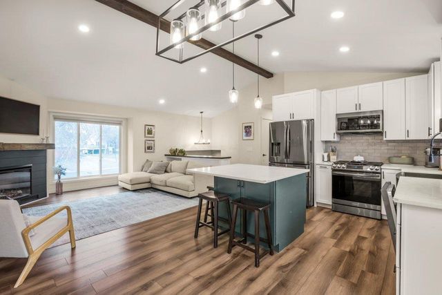 9616 Minnesota Lane N, Maple Grove, MN 55369