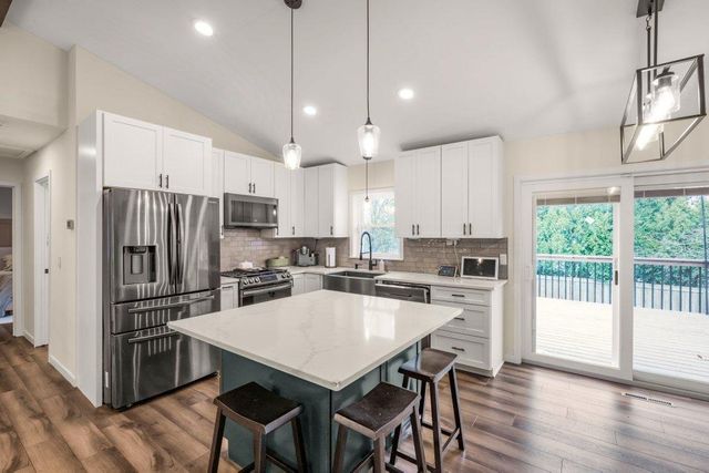 9616 Minnesota Lane N, Maple Grove, MN 55369