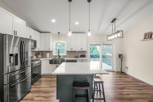 9616 Minnesota Lane N, Maple Grove, MN 55369