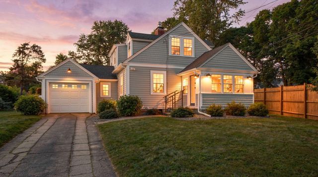 182 Woods Hole Road, Falmouth, MA 02540