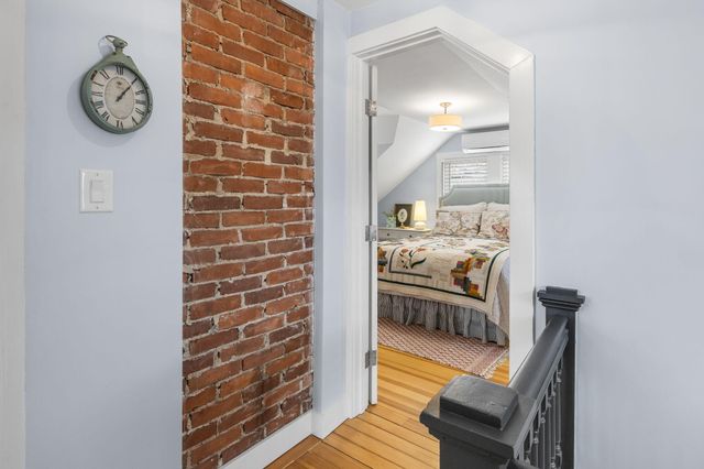 182 Woods Hole Road, Falmouth, MA 02540