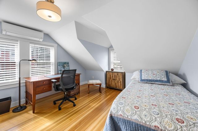 182 Woods Hole Road, Falmouth, MA 02540