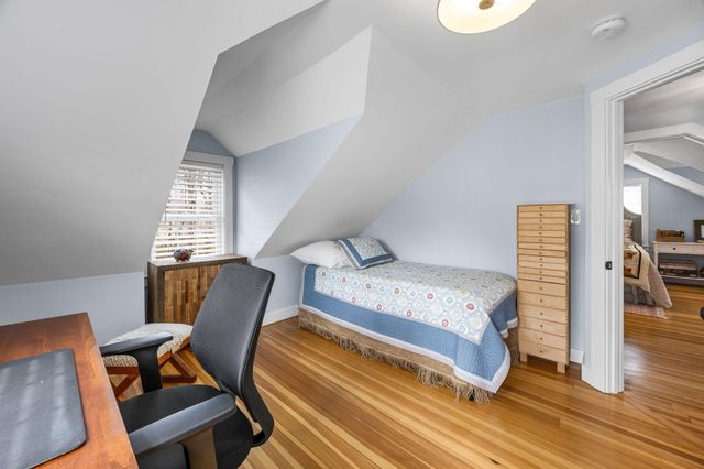 182 Woods Hole Road, Falmouth, MA 02540