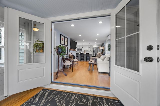 182 Woods Hole Road, Falmouth, MA 02540