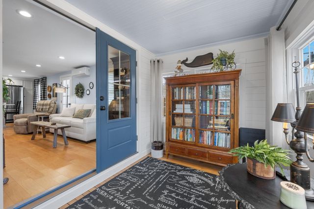 182 Woods Hole Road, Falmouth, MA 02540