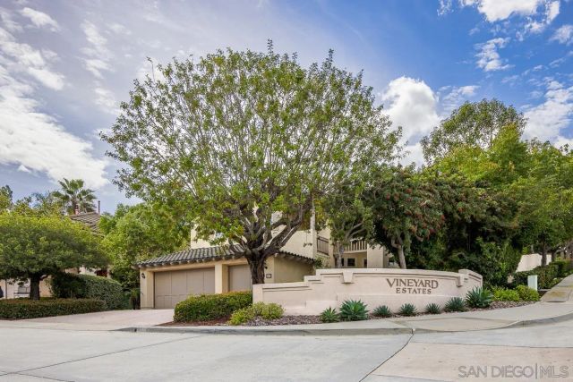 987 CALLE DE LEPANTO, Escondido, CA 92025