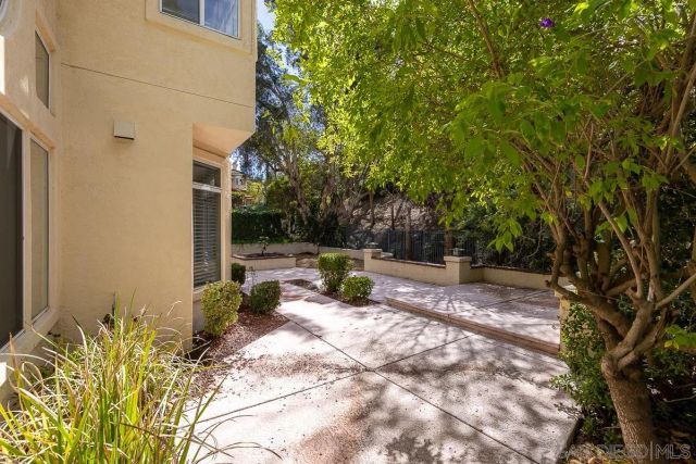987 CALLE DE LEPANTO, Escondido, CA 92025