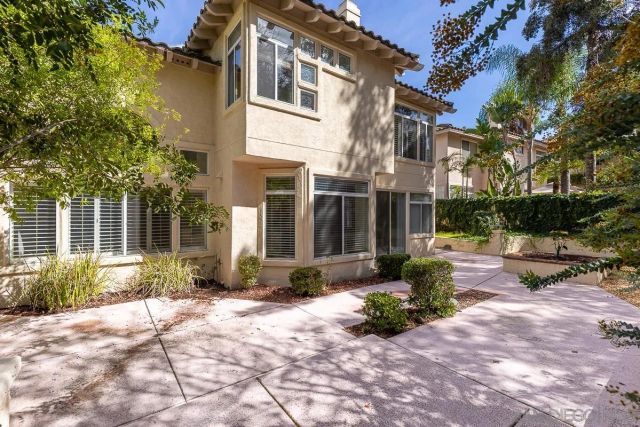 987 CALLE DE LEPANTO, Escondido, CA 92025