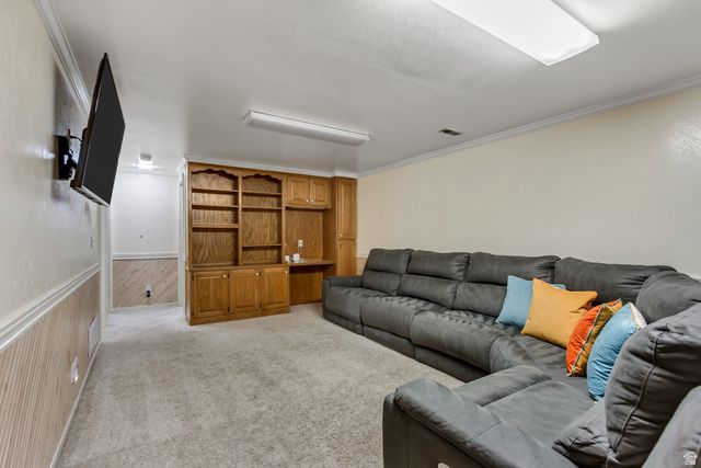 476 E 10425 S, Sandy, UT 84070