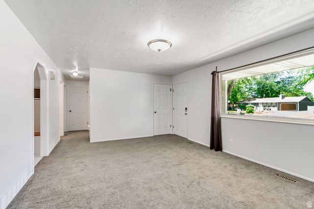 476 E 10425 S, Sandy, UT 84070