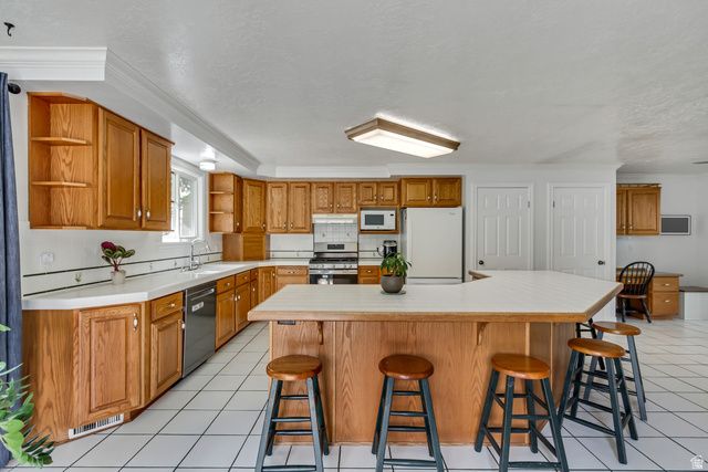 476 E 10425 S, Sandy, UT 84070