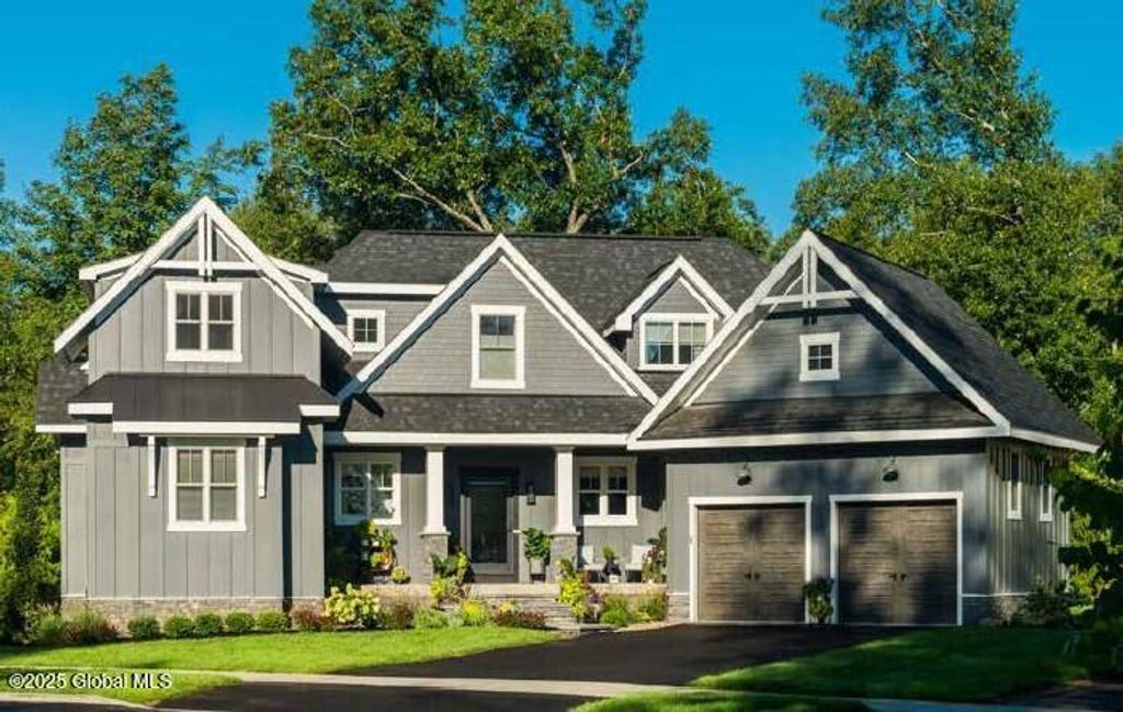 2 Arlington Circle, Milton, NY 12020