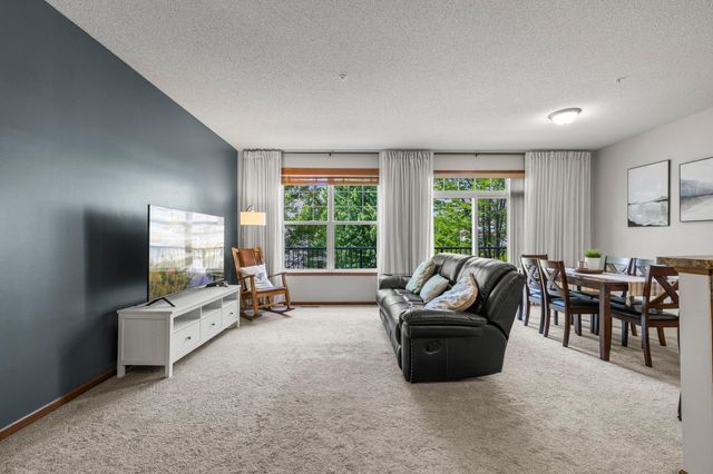 8334 Emery Parkway N 2408, Champlin, MN 55316