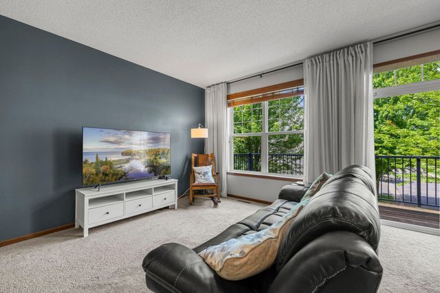 8334 Emery Parkway N 2408, Champlin, MN 55316