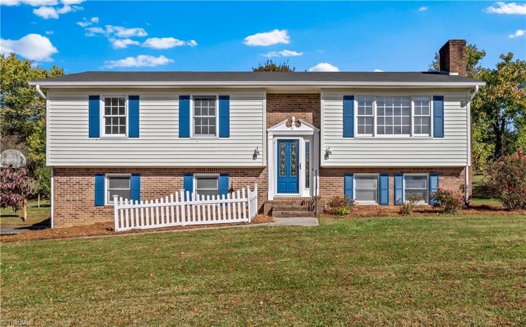 1180 Falkenberry Road, King, NC 27021