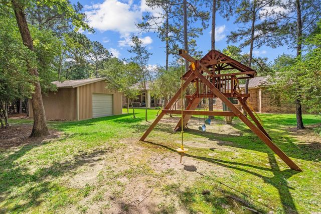 28523 Wild Oaks, Magnolia, TX 77355