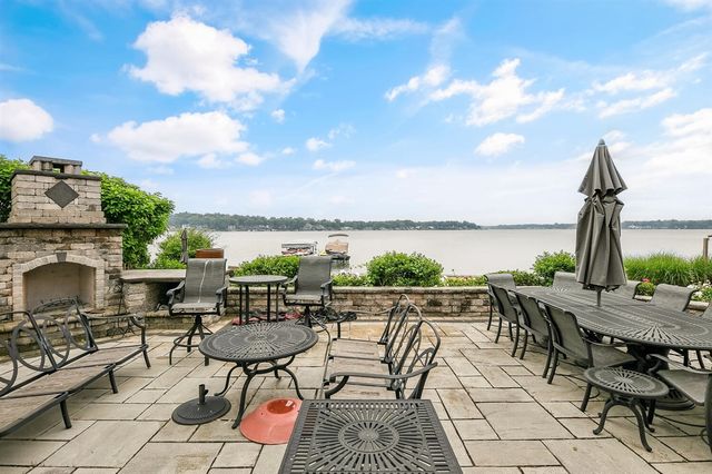 68283 Park Shore Drive, Edwardsburg, MI 49112