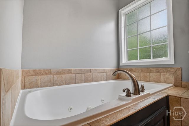301 Summit Heights Dr., Nicholson, GA 30565