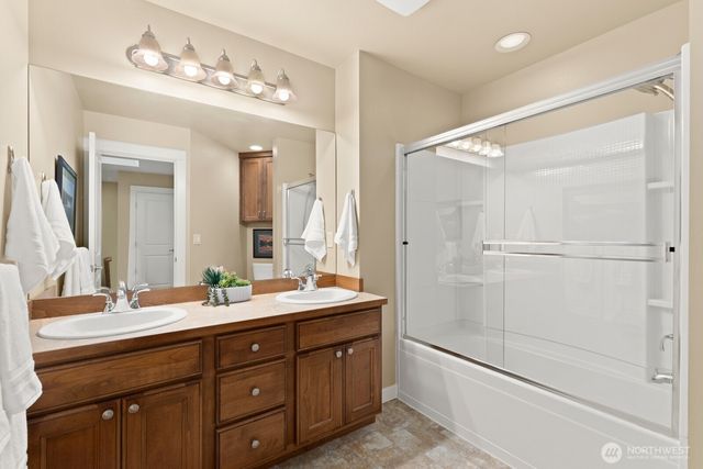 10643 238th Place NE, Redmond, WA 98053
