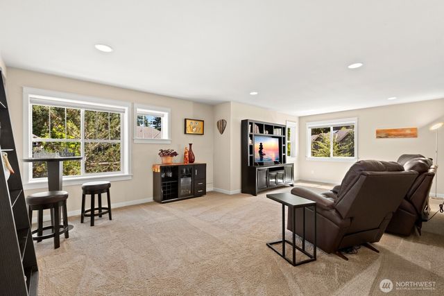 10643 238th Place NE, Redmond, WA 98053